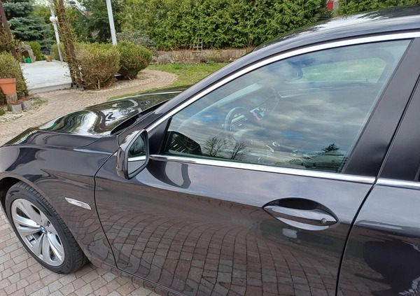 BMW Seria 5 cena 45900 przebieg: 239800, rok produkcji 2011 z Krynki małe 137